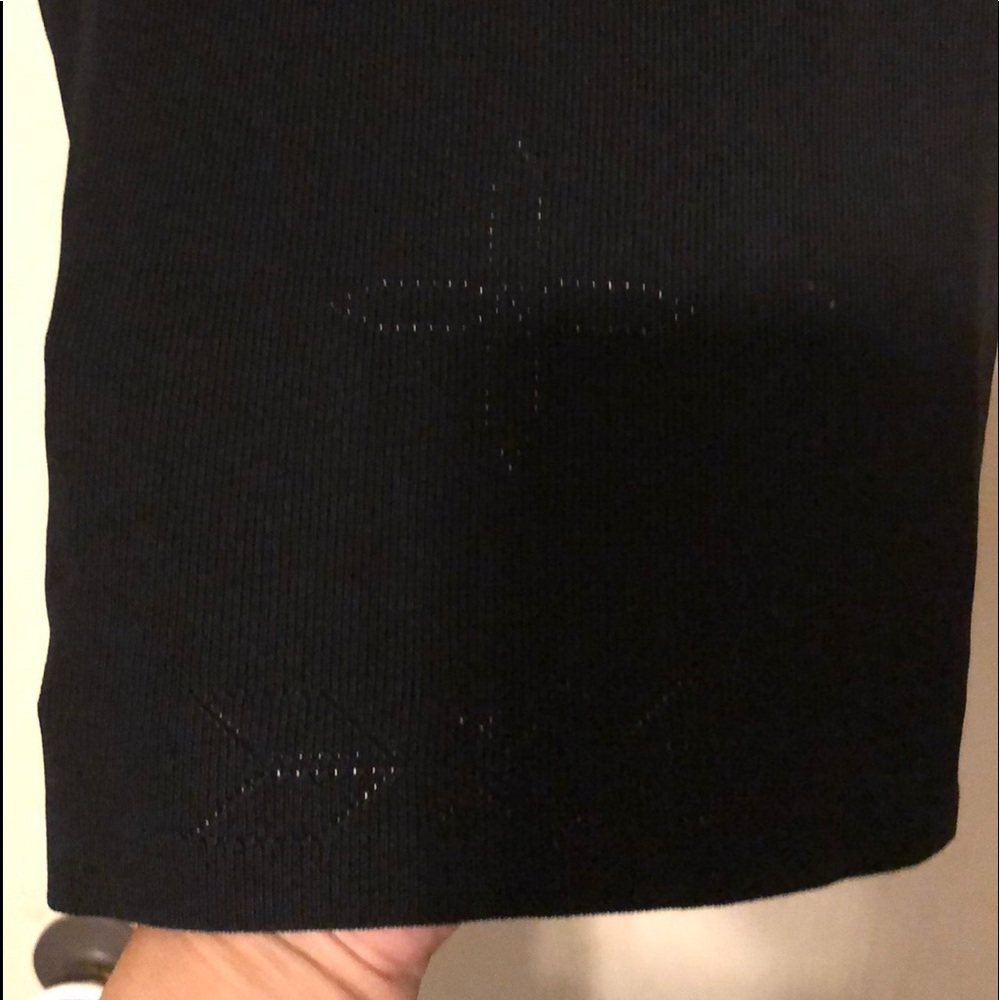 Cyrus Black Ribbed Top - Picture 3 of 3
